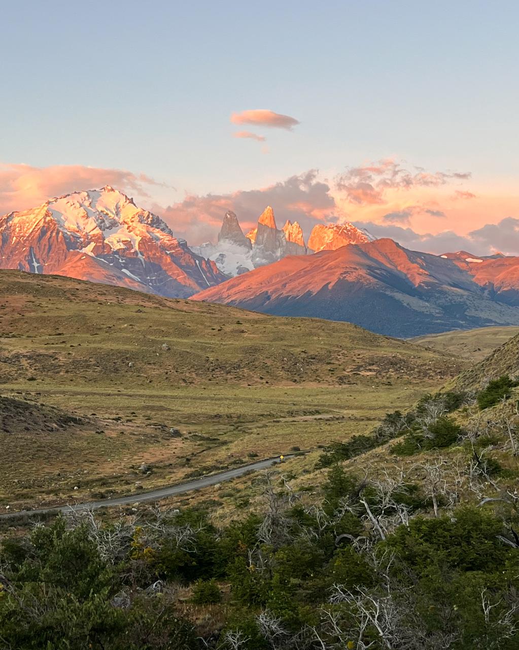 Atardecer sobre las cumbres cerca de El Chaltén